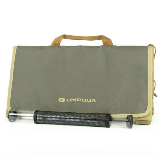 Umpqua ZS2 Tying Kit Tool Station - Olive ryhmässä Säilytys / Viehelaukut / Säilytysrasiat @ Sportfiskeprylar.se (NFD9366-ToolStation)